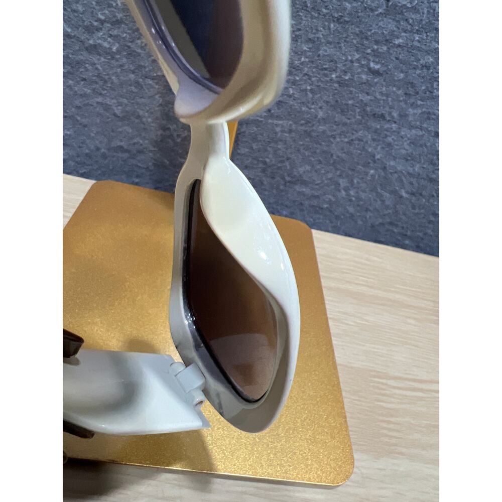 Fashion Women Retro Square Rhinestone With LV Initials Sunglasses Cream - Picture 8 of 11